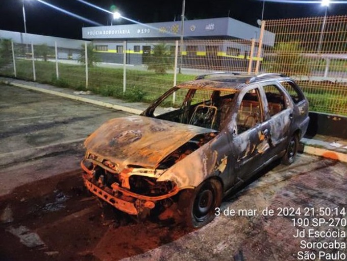 carro fogo sorocaba queimado