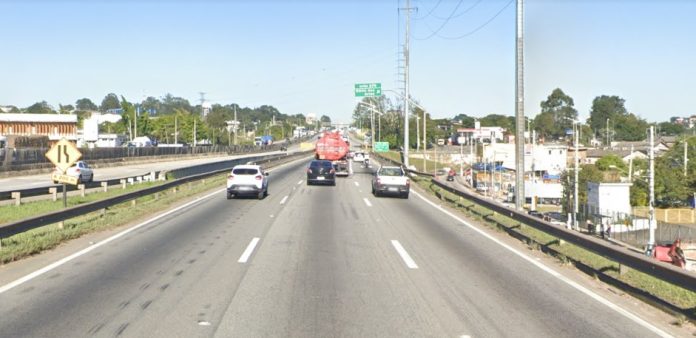 Colisão entre carreta e carro deixa um ferido na rodovia Régis Bittencourt