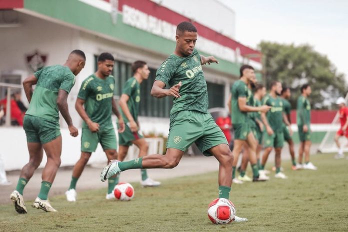 Confira imagens do treino do Fluminense realizado nesta sexta