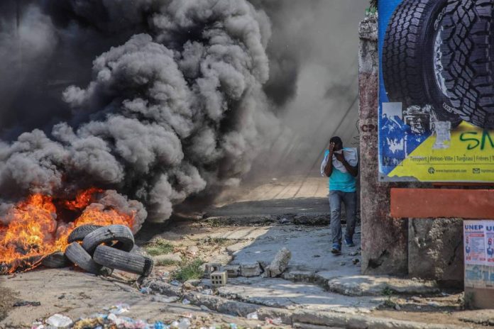 Conselho de Segurança da ONU se reúne com urgência por crise violenta no Haiti