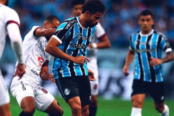 Diego Costa marca, Grêmio vence Brasil de Pelotas e avança às semis :: ogol.com.br