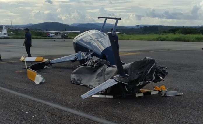 Helicóptero tomba durante teste no Aeroporto de Pará de Minas (MG)