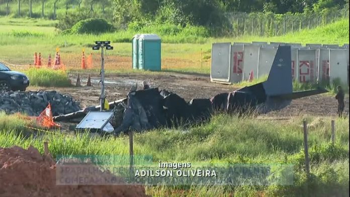 Investigação sobre queda de avião da PF começam no Aeroporto da Pampulha