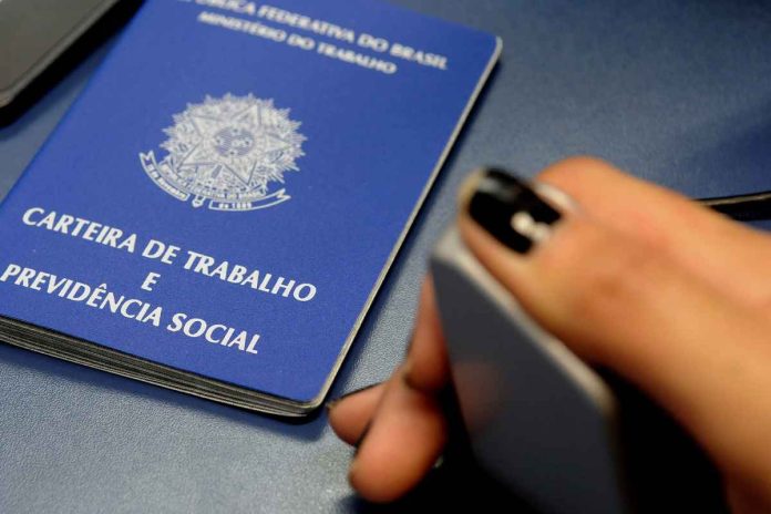 Lista reúne 8 profissões que pagam mais que R$ 4.000,00 para trabalhadores