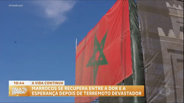 Marroquinos se unem para reconstruir áreas destruídas por terremoto - RecordTV