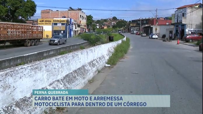 Motociclista quebra perna ao ser arremessado para dentro de um córrego em BH