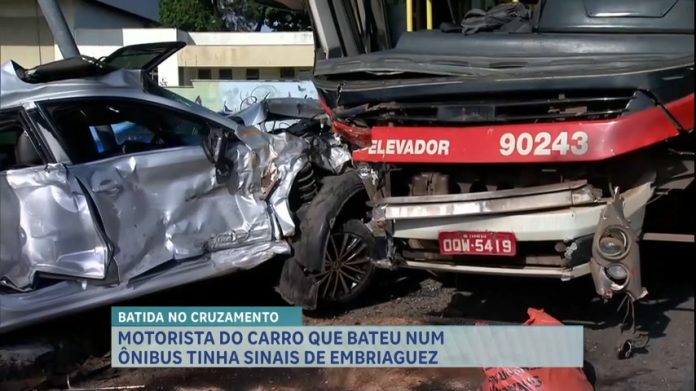 Motorista com CNH vencida avança é atingido por ônibus após avançar cruzamento em BH