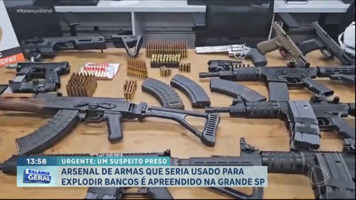 Novo cangaço: polícia encontra arsenal de armas na Grande SP - RecordTV