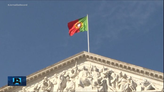 Partidos de direita, liderados por Luís Montenegro, vencem eleições parlamentares em Portugal - Notícias