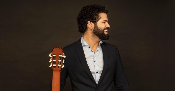 Pedro Aguiar apresenta recital de violão