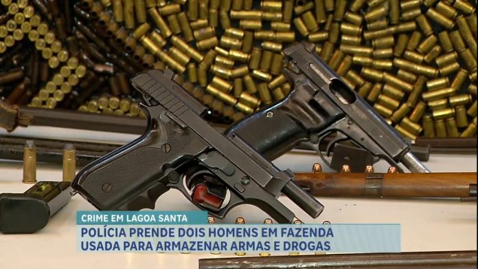 Polícia prende homens com maconha, dinheiro e armas em fazenda na Grande BH