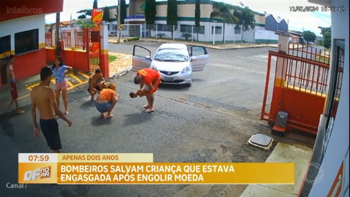 Vídeo: bombeiro salva criança engasgada após engolir moeda - Brasília