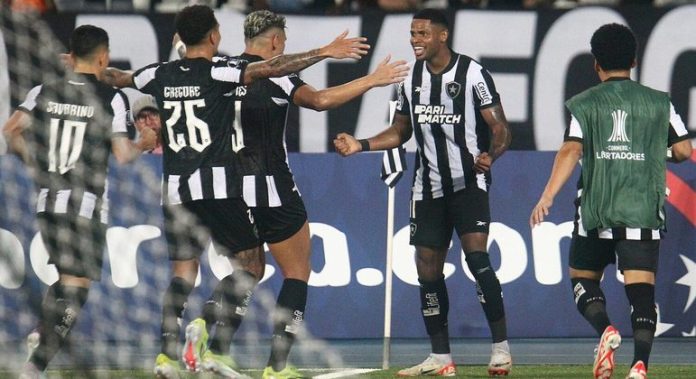 VÍDEO: Gols e melhores momentos da vitória do Botafogo sobre o Bragantino pela Libertadores - Lance