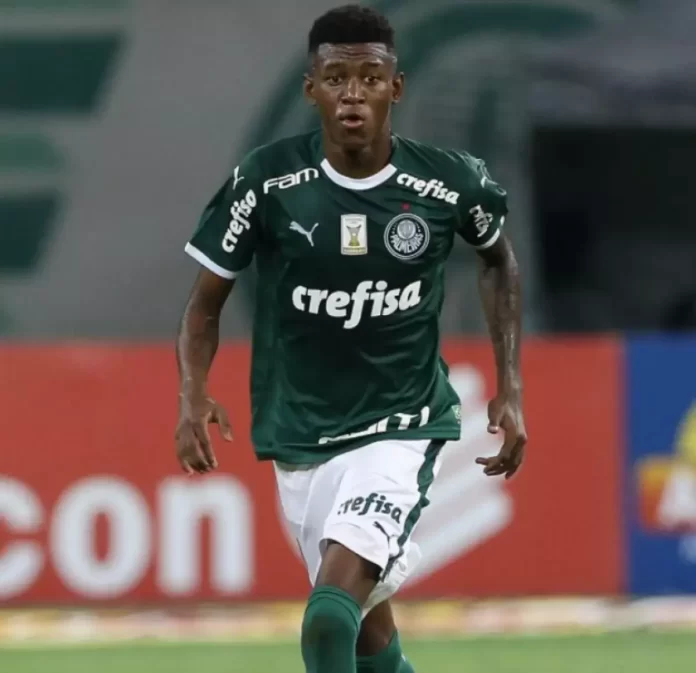 Vitão pode voltar ao Palmeiras após passagem no Inter