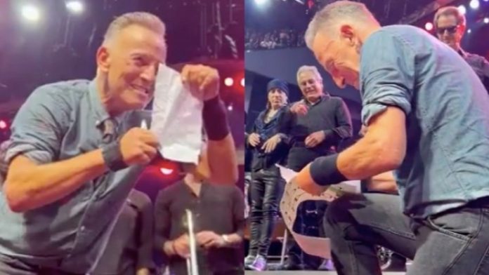 Bruce Springsteen assina atestado de fã que faltou à aula para ir ao seu show. Veja!