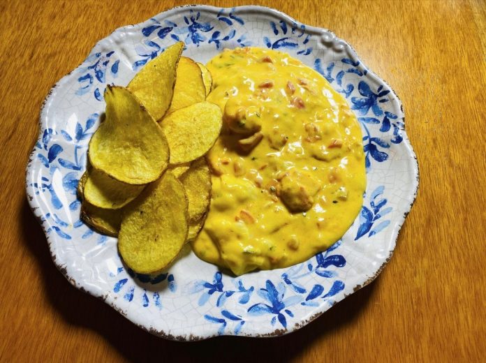 Prosa na Cozinha: aprenda a fazer chiclete de camarão com batata chips